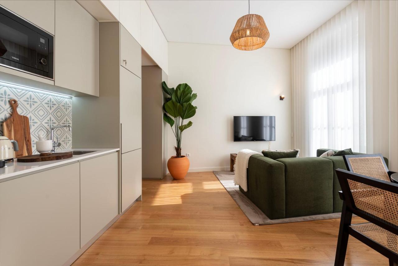 Apartamento Mouzinho Da Silveira 215 By Lovelystay Porto